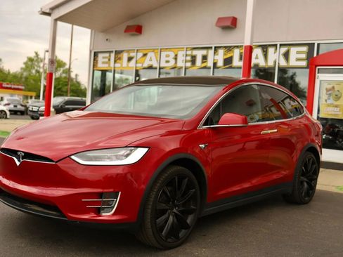 Used 2018 Tesla Model X 100D AWD/4WD image 1