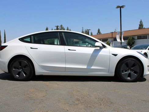 Used 2022 Tesla Model 3 Long Range AWD/4WD image 20