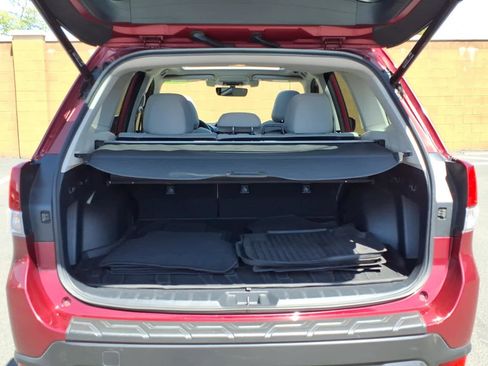 Used 2020 Subaru Forester Premium AWD/4WD image 17