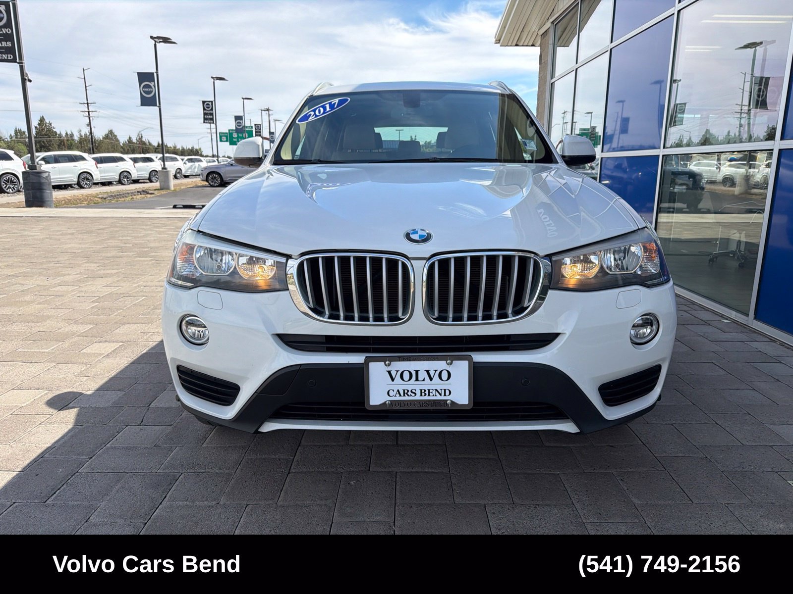 Used 2017 BMW X3 xDrive28i AWD/4WD image 3
