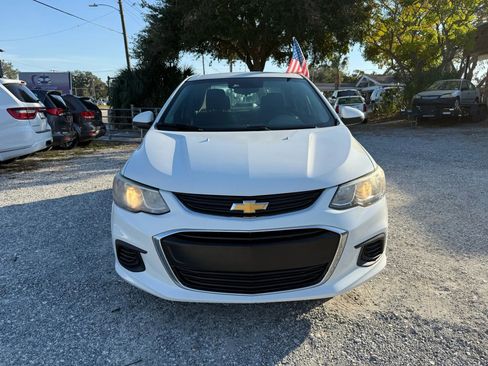 Used 2017 Chevrolet Sonic LT w/ Convenience Package image 2