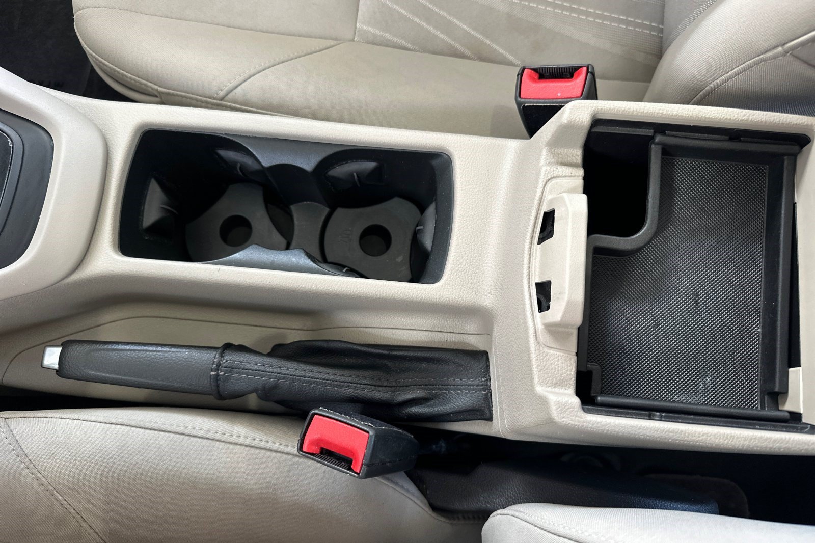 Used 2015 Ford Focus SE w/ SE Sport Package FWD image 37