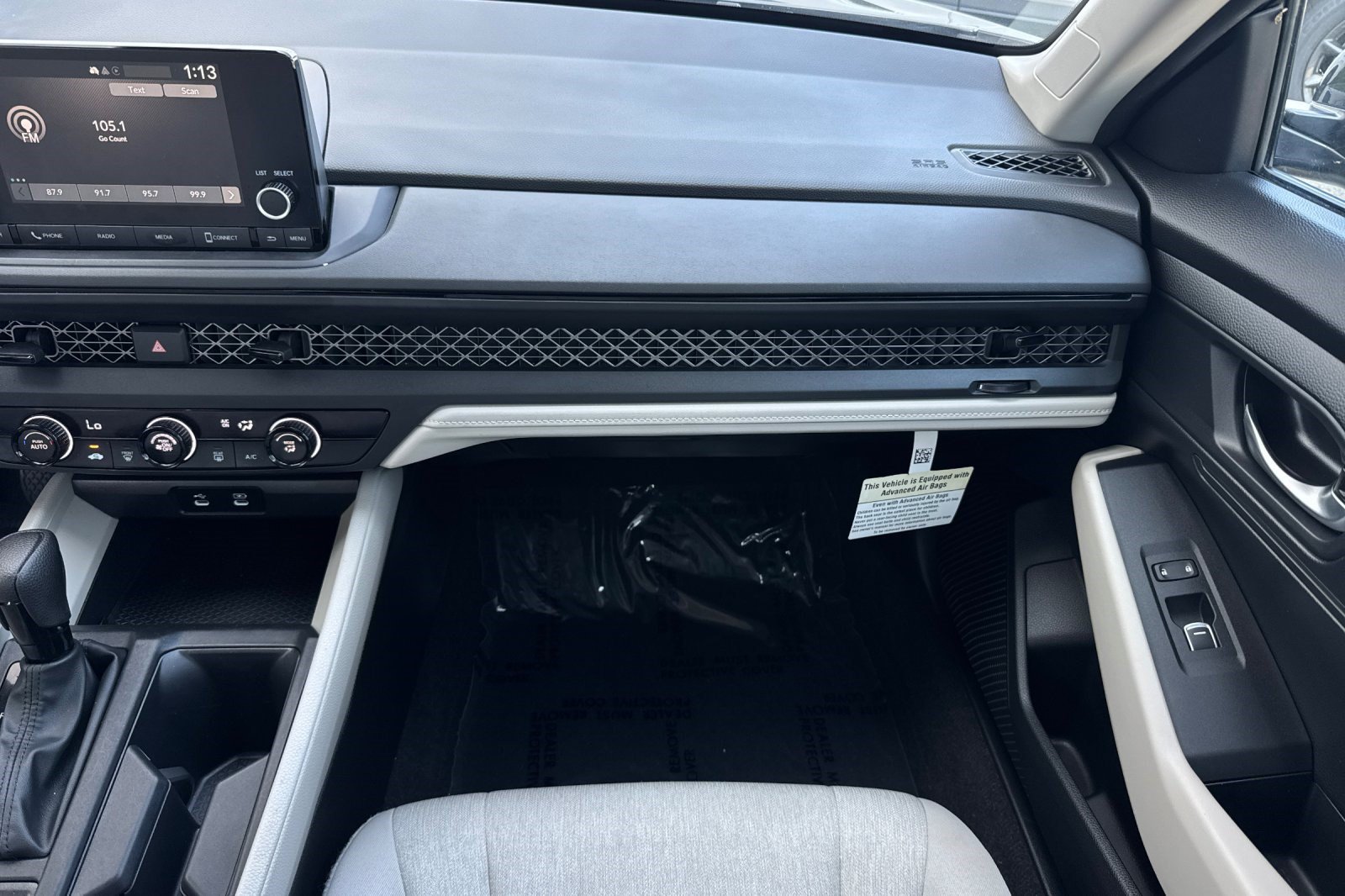 Certified 2023 Honda Accord LX image 30