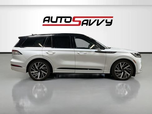 Used 2025 Lincoln Aviator Black Label w/ Black Label Special Edition AWD/4WD image 8