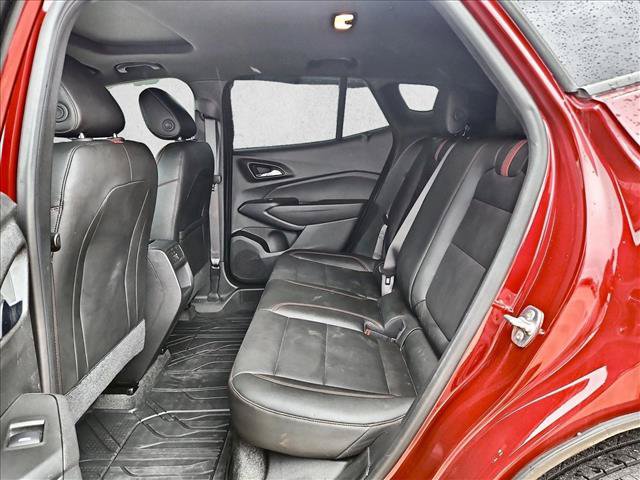 Used 2024 Chevrolet Trax RS w/ Sunroof Package FWD image 19