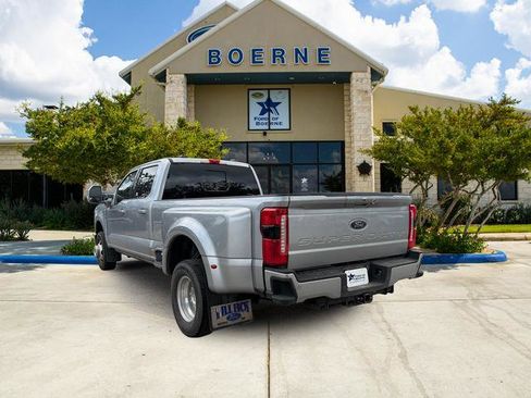 Used 2023 Ford F350 Lariat w/ Lariat Ultimate Package AWD/4WD image 3