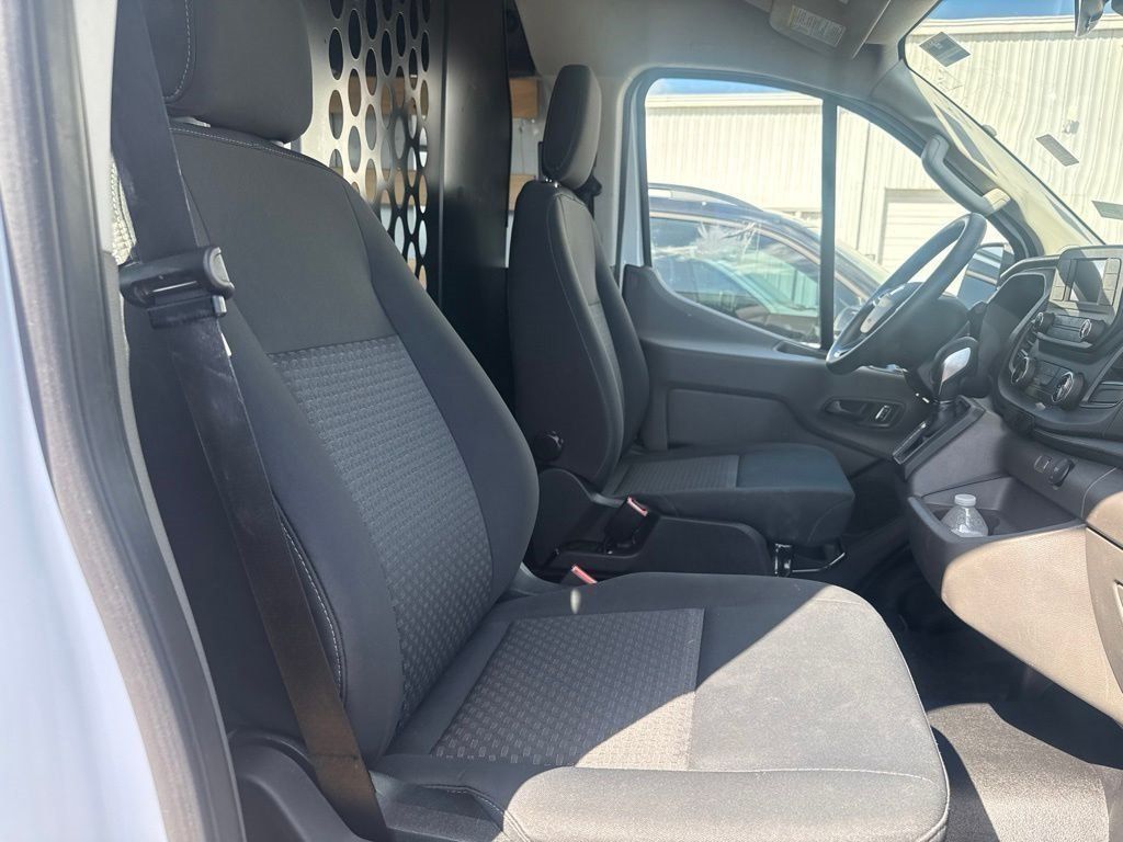 Used 2025 Ford Transit 250 Low Roof w/ Exterior Upgrade Package RWD image 7