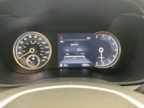 Used 2022 Genesis G70 2.0T AWD/4WD image 13