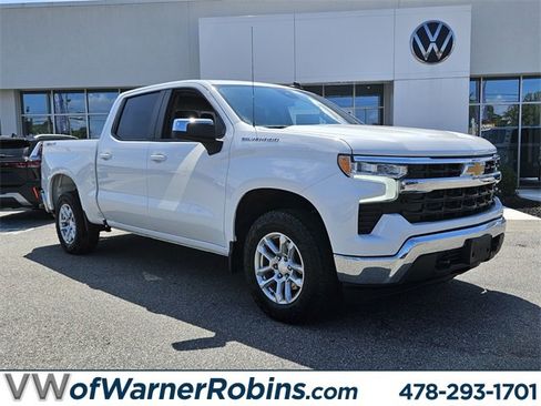 Used 2024 Chevrolet Silverado 1500 LT image 1