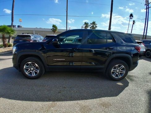 Used 2025 GMC Terrain Elevation image 4