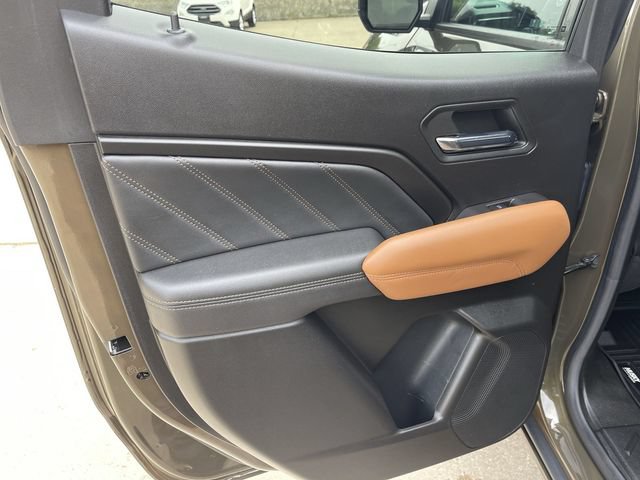 Used 2023 GMC Canyon AT4 w/ Technology Package AWD/4WD image 12