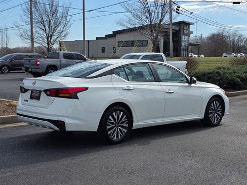 Used 2025 Nissan Altima 2.5 SV image 5