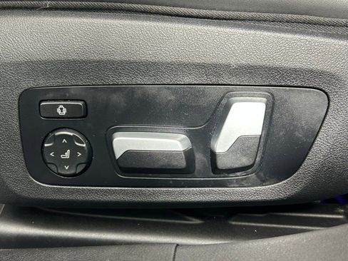 Used 2022 BMW M3 w/ Executive Package image 35