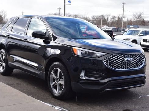 Used 2024 Ford Edge SEL w/ Convenience Package image 7