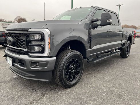 New 2026 Ford F350 Lariat w/ Black Appearance Package image 13