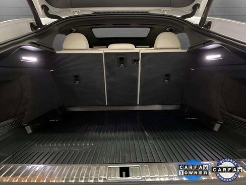 Used 2024 Audi Q8 e-tron Premium image 78