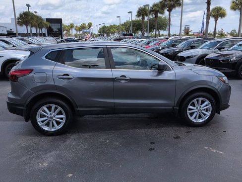 Used 2019 Nissan Rogue Sport S w/ Appearance Package FWD image 3