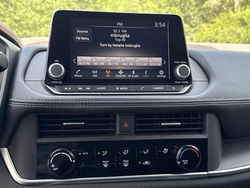 Certified 2023 Nissan Rogue S AWD/4WD image 34