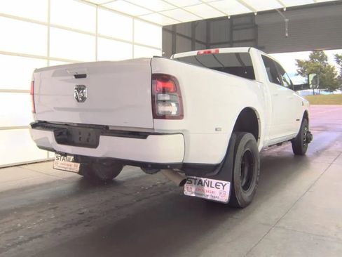 Used 2022 RAM 3500 Lone Star w/ Night Edition RWD image 3