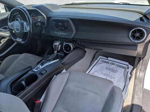 Used 2020 Chevrolet Camaro LT RWD image 20