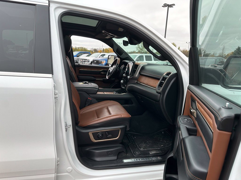 Used 2022 RAM 1500 Limited w/ Body-Colour Bumper Group AWD/4WD image 27