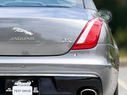 Used 2016 Jaguar XJ L Portfolio AWD/4WD image 16
