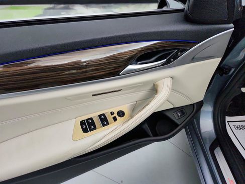 Used 2019 BMW 530i 530i w/ Convenience Package image 24