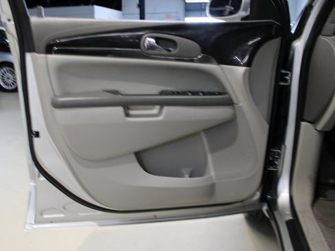 Used 2016 Buick Enclave Convenience image 27