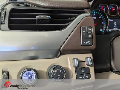 Used 2015 Chevrolet Suburban LTZ AWD/4WD image 32