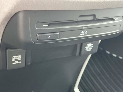 Used 2018 Honda Odyssey Touring image 38