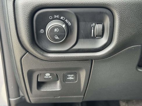 Certified 2025 RAM 1500 Tradesman w/ Night Edition AWD/4WD image 15