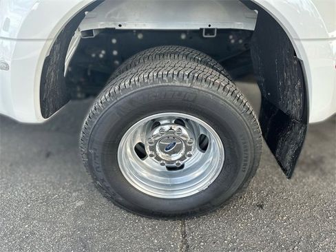 Certified 2024 Ford F350 Lariat w/ Lariat Ultimate Package image 10