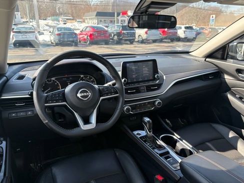 Used 2025 Nissan Altima 2.5 SR image 28