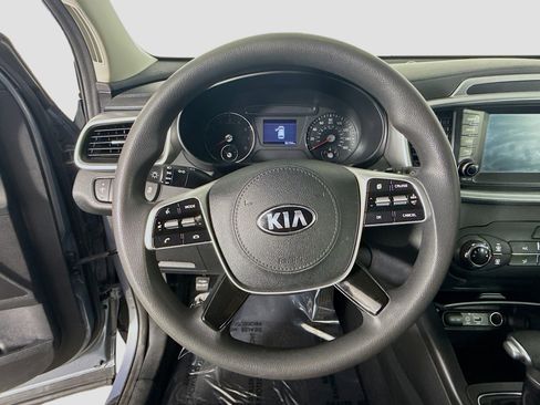 Used 2020 Kia Sorento L image 13