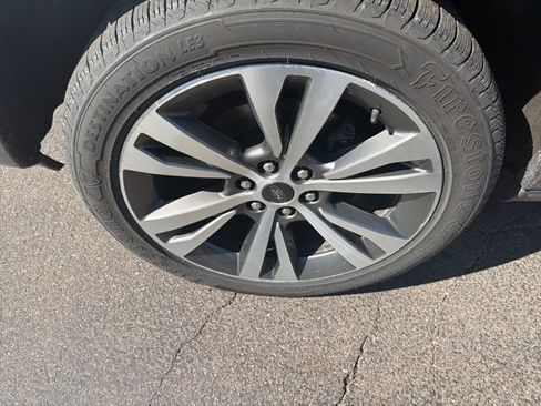 Used 2017 Ford Expedition EL Limited w/ Equipment Group 301A image 4