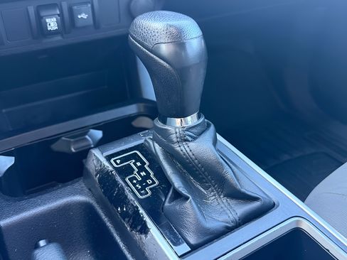 Used 2021 Toyota Tacoma SR5 RWD image 27