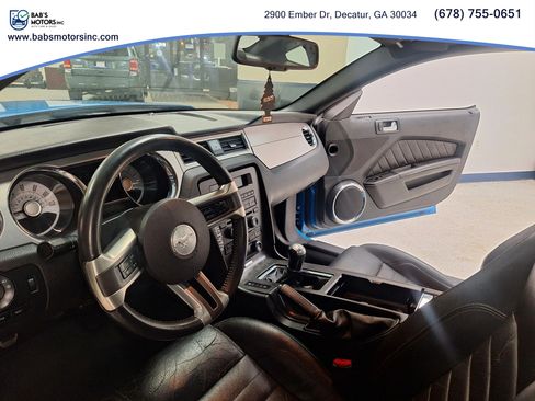 Used 2010 Ford Mustang Coupe RWD image 12