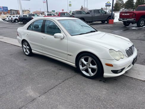 Used 2005 Mercedes-Benz C 230 Sedan image 2