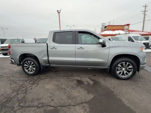 Used 2023 Chevrolet Silverado 1500 LT image 9