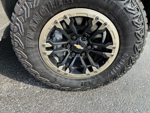 New 2026 Chevrolet Silverado 1500 ZR2 AWD/4WD image 8