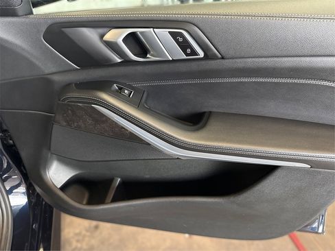 Certified 2022 BMW X5 xDrive45e w/ M Sport Package image 27