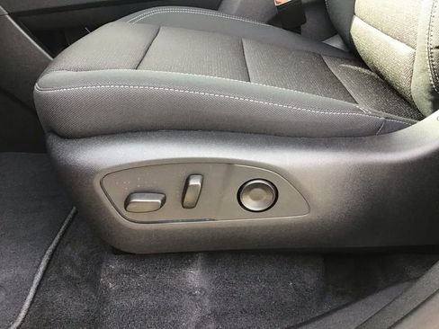 New 2026 Chevrolet Traverse LT w/ Enhanced Driving Package FWD image 32