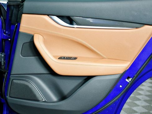 Used 2021 Maserati Levante image 50