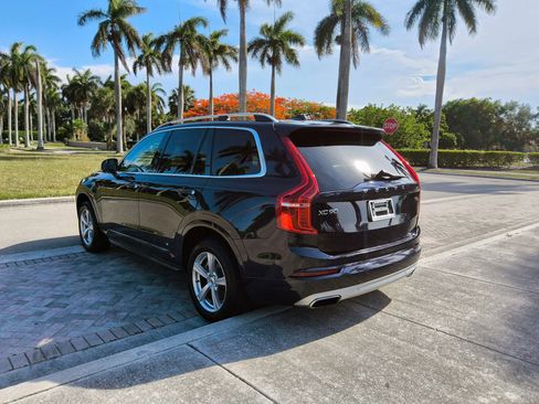 Used 2017 Volvo XC90 T5 Momentum w/ Vision Package FWD image 5