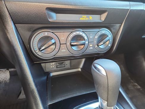 Used 2016 MAZDA MAZDA3 i Sport image 19