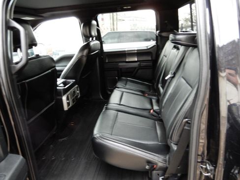 Used 2019 Ford F150 Lariat w/ Equipment Group 502A Luxury image 9