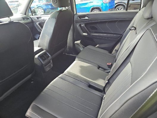 Used 2023 Volkswagen Tiguan SE R-Line AWD/4WD image 8
