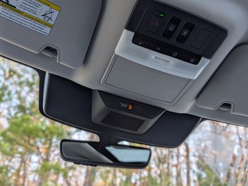 Used 2024 Nissan Pathfinder Platinum w/ Cargo Package image 35