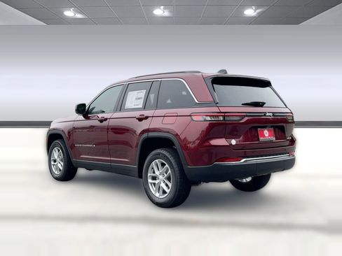 New 2025 Jeep Grand Cherokee Laredo X w/ Luxury Tech Group I image 3