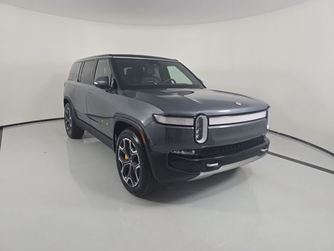 Used 2023 Rivian R1S Adventure AWD/4WD image 7